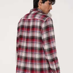 SF JEANS by Pantaloons Men Tartan Checks Casual Shirt image 5