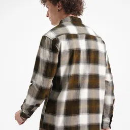HIGHLANDER Men Buffalo Checked Spread Collar Cotton Casual Shirt image 3
