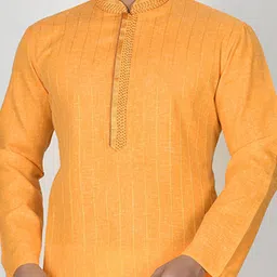 RANAK Men Embroidered Thread Work Kurta image 5