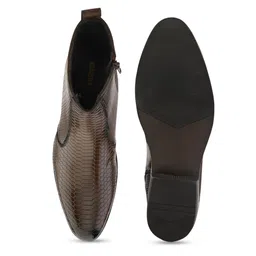 The Roadster Lifestyle Co. Men Textured Block Heel Chelsea Boots image 4