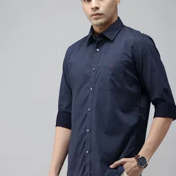 Van Heusen Slim Fit Micro Ditsy Printed Pure Cotton Casual Shirt-image-26