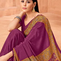 Mitera Ethnic Motifs Poly Crepe Sungudi Saree image 4