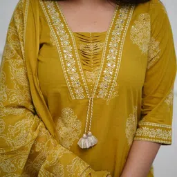 parthvi |Women's Pure Cotton Printed with Handwork Kurta with Pants and Dupatta Set | Ethnic Set | Suit Set | Kurta Set | Wedding Suit Set image 5