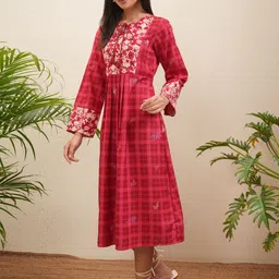 Vishudh Embroidered Fit & Flare Midi Dress image 5