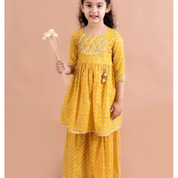 Pspeaches Full Sleeves Booti All Over Printed Gota Patti Lace Embellished Gathered Kurta & Sharara Set - Mustard-picture-13