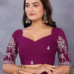 KALINI Women Embroidered Poly Georgette Scalloped Border Saree image 4