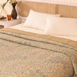 Peepul Tree Cream-Coloured & Blue Floral AC Room Single Bed Quilt-image-6