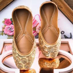 NR by Nidhi Rathi Women's Beige Ethnic Juttis-picture-1