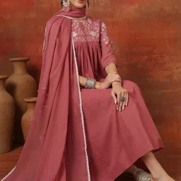 GULMOHAR JAIPUR Women Anarkali Kurta Sets image 5