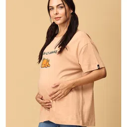 The Mom Store Half Sleeves Bearly Awake Text Printed Oversized Maternity Tee - Sand image 5