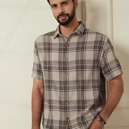WROGN Men Comfort Relaxed Fit Spread Collar Tartan Checked Cotton Casual Shirt-picture-13