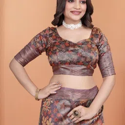 Jhumki creation women Floral Printed Saree With Blouse Piece image 2