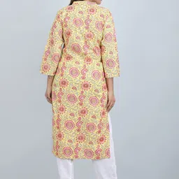 SHIFORY Women Floral Printed Keyhole Neck Thread Work Kurta image 4