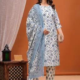 DORIYA Women Floral Printed Regular Kurta with Palazzos & With Dupatta image 2