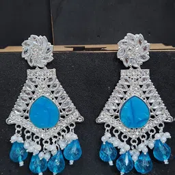 MADDY SPACE Contemporary Drop Earrings image 2