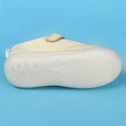 Babyoye Velcro Closure Solid Casual Shoes - Yellow image 5