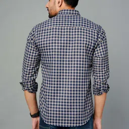 BLACKLILLY Men Standard Slim Fit Checked Casual Shirt image 3