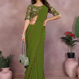 DIVASTRI Embroidered Saree With Embroidery Work Blouse Piece image 2