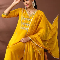 Jaipur Kurti Floral Yoke Design V-Neck Straight Kurta With Trousers & Dupatta image 5