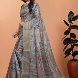 ABC ANY BUDY CLEAN Floral Silk Blend Saree image 3