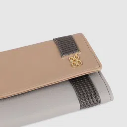 Baggit Women Grey & Beige Colourblocked LWXE TOXIC E LARK Three Fold Wallet image 5