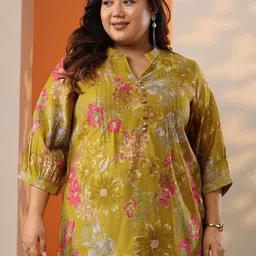 EXTRA LOVE BY LIBAS Plus Size Floral Printed Pleated Kurti image 2