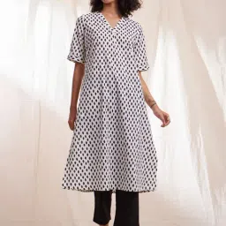 Pink Fort Black & White Cotton Printed A Line Kurta-image-2