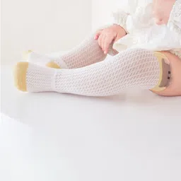 iSWEVEN Kids Pack Of 5 Patterned Knee Length Socks image 3