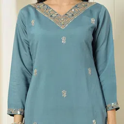 Lilots Women Embroidered Regular Sequinned Chanderi Silk Kurta with Trousers & With Dupatta image 4