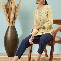 DIVASTRI Women Regular Fit Mid-Rise Pure Cotton Trousers image 3
