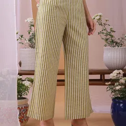 KALINI WomenParrot Green Floral Printed Pure Flex Cotton Co-ord Set image 4