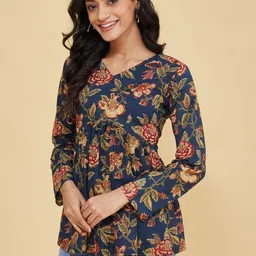 AKSHADEEP Floral Print Cotton Top image 4