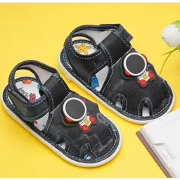 Boyz n Galz Solid Bow Applique Detailed Musical Sandals - Black-picture-12