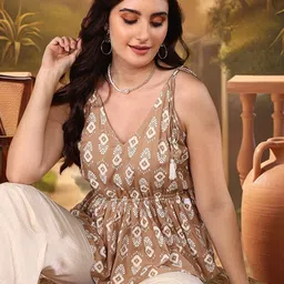 Sangria Floral Printed V-Neck Top With Trousers image 3