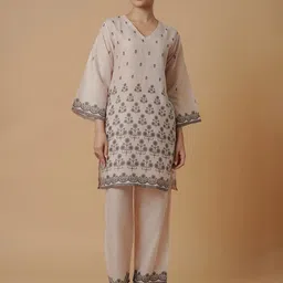 HOUSE OF KARI Printed Cotton V-Neck Tunic With Trousers Co-Ords image 2