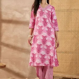 CHETI Women Floral Printed Cotton A-Line Kurta with Palazzo-picture-19