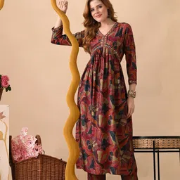 Jasoriya Women Ethnic Motifs Printed Tiered Mirror Work Kurta with Trousers & Dupatta image 4