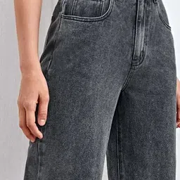 POMPOUS Women Flared High-Rise Stretchable Jeans image 2