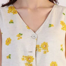 W Floral Printed Sleeveless V-Neck Top With Trouser image 4