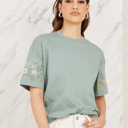 Styli Floral Embroidered Round Neck Drop-Shoulder Sleeves Cotton Oversized T-shirt-image-47