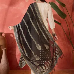 Sangria Ethnic Motifs Woven Design Pure Cotton Jacquard Dupatta image 4