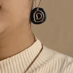 Ekibeki Circular Drop Earrings image 3