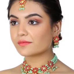 KARATCART Gold-Plated Lime Green & Red Kundan-Studded Beaded Handcrafted Jewellery Set image 4