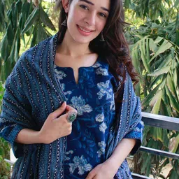 NAINVISH Floral Printed Notch-Neck Straight Kurta With Trousers And Dupatta image 5