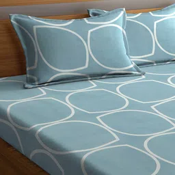 KLOTTHE Blue & White Geometric Printed 300 TC King Bedsheet With 2 Pillow Covers image 3