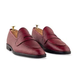 GRIFFIN Men Textured Leather Latex Lined Loafers image 5