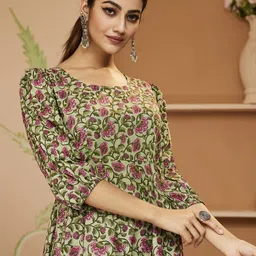 Divena Floral Block Printed Gotta Patti Anarkali Pure Cotton Kurta with Trousers image 2