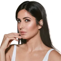 Kay Beauty Illuminating Primer Drops image 3