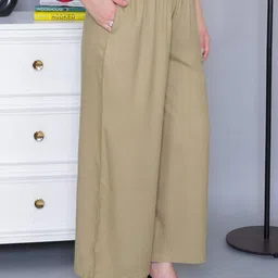 Mlada Women Mid Rise Regular Fit Solid Rayon Palazzo Pants image 3