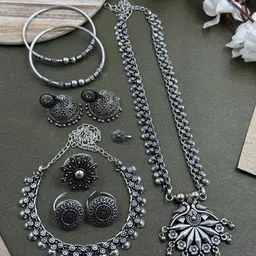 NAMAN ARTS Kiyana Silver-Plated Oxidised Necklace Jewellery Set-picture-11